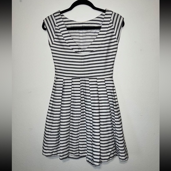 Rampage Striped Pleated Skirt Dress Size S - Picture 3 of 4